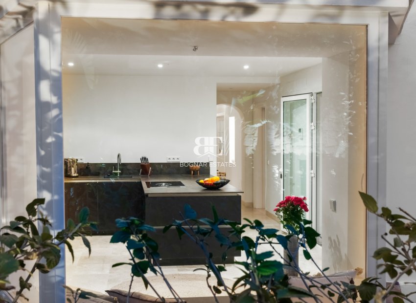 Wiederverkauf - Villa -
Marbella - Los Monteros