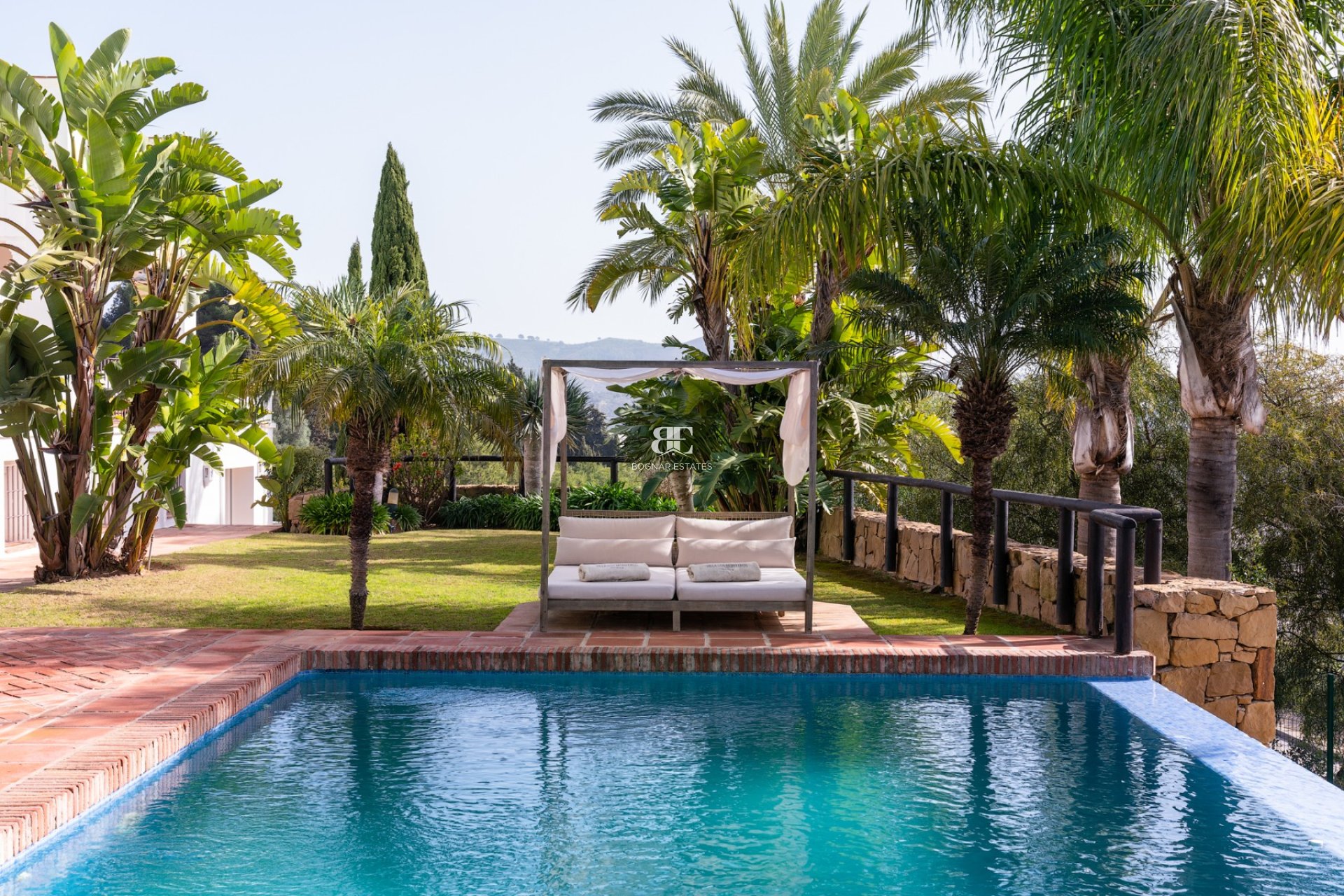 Wiederverkauf - Villa -
Marbella - Los Monteros