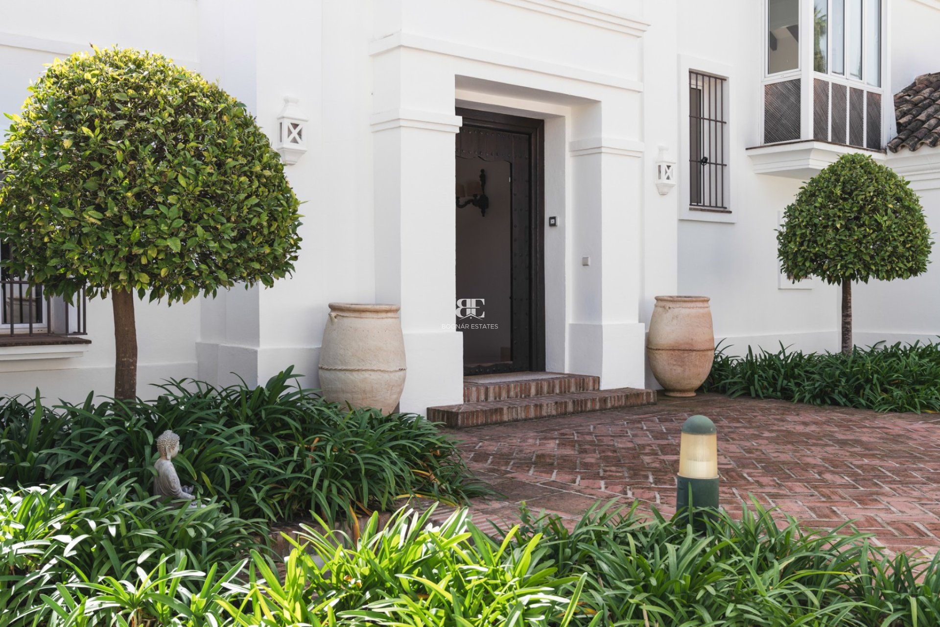 Wiederverkauf - Villa -
Marbella - Los Monteros