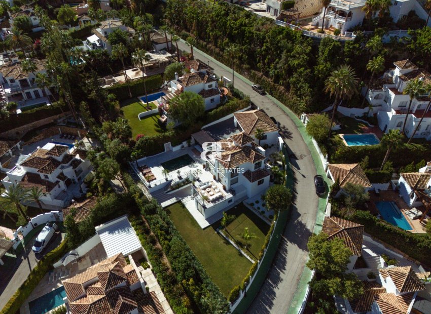 Wiederverkauf - Villa -
Marbella - Los Naranjos de Marbella