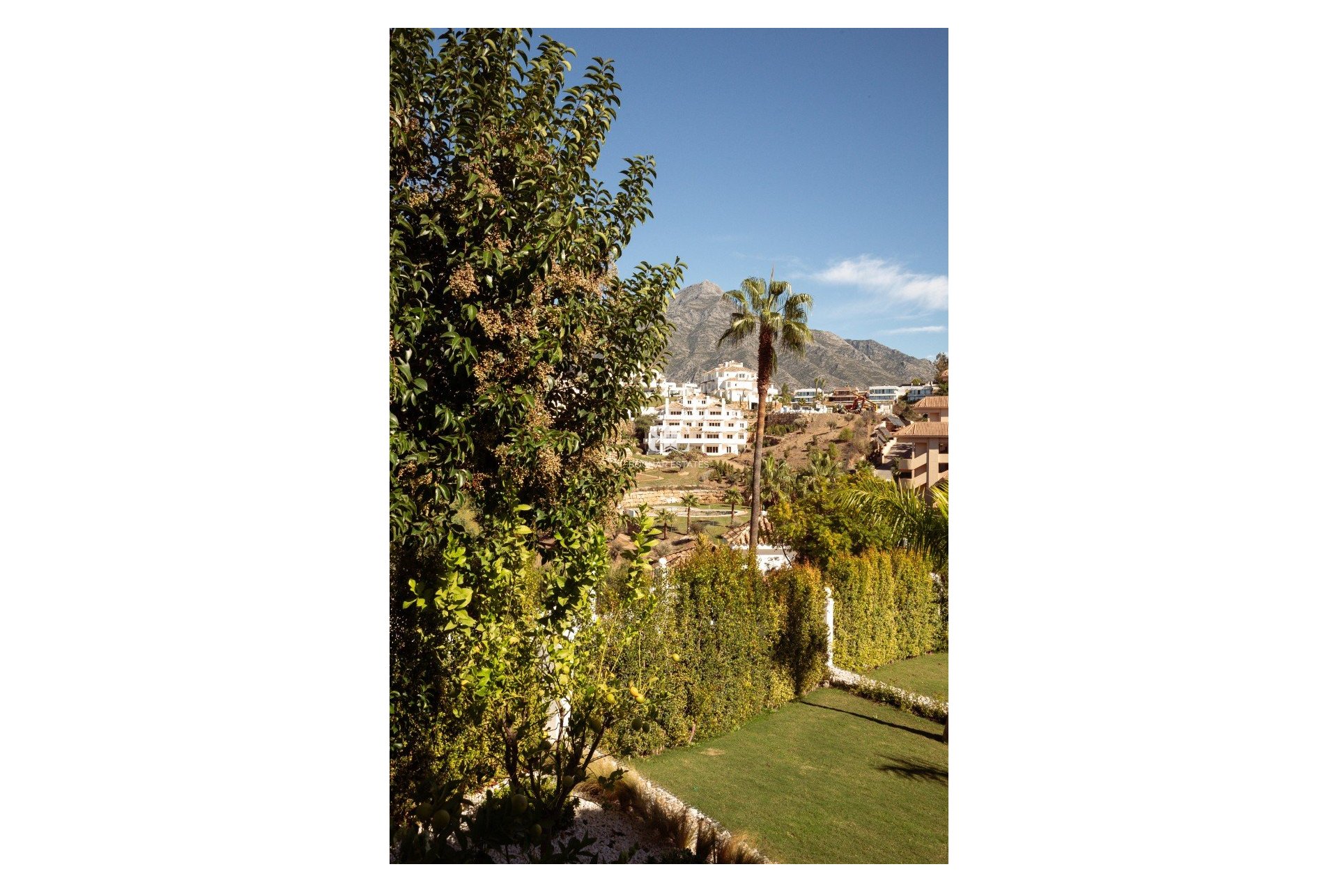 Wiederverkauf - Villa -
Marbella - Los Naranjos de Marbella