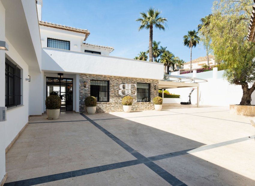 Wiederverkauf - Villa -
Marbella - Los Naranjos de Marbella