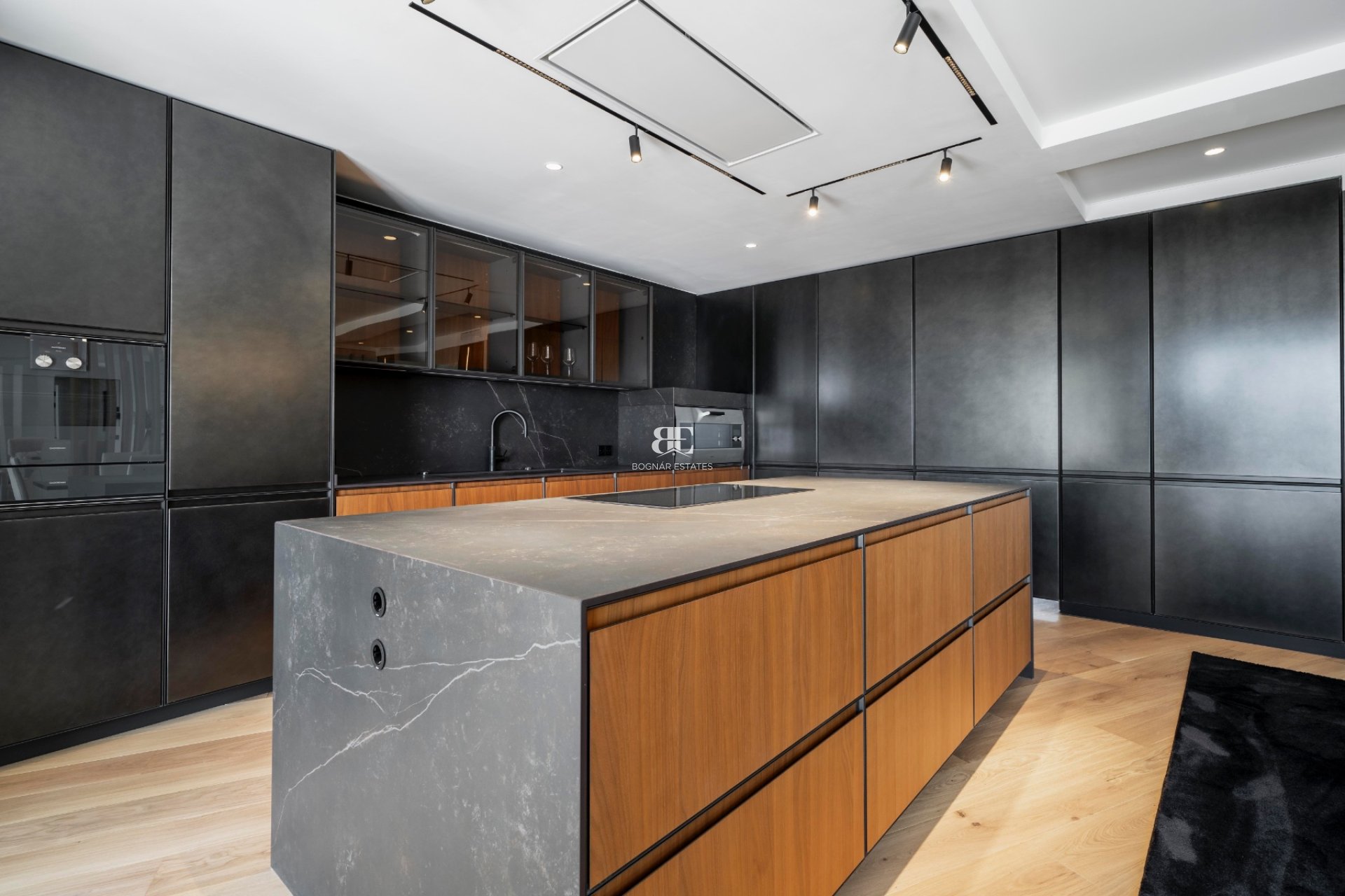 Wiederverkauf - Villa -
Marbella - Nagueles