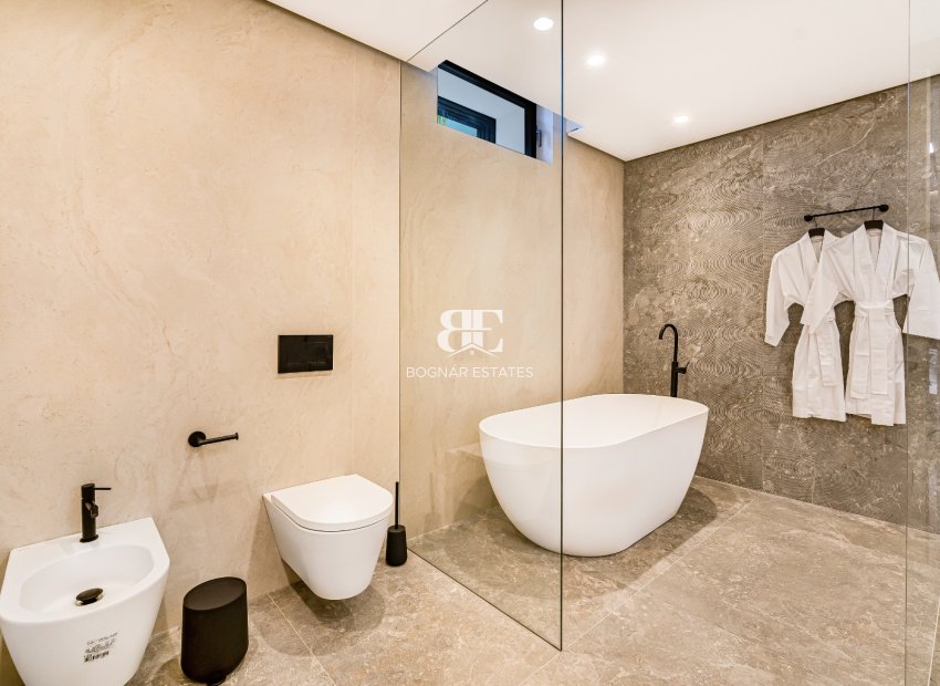 Wiederverkauf - Villa -
Marbella - Nagueles