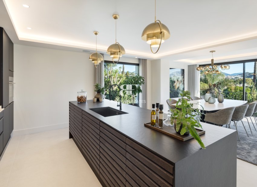 Wiederverkauf - Villa -
Marbella - Nueva Andalucía