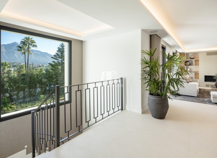 Wiederverkauf - Villa -
Marbella - Nueva Andalucía