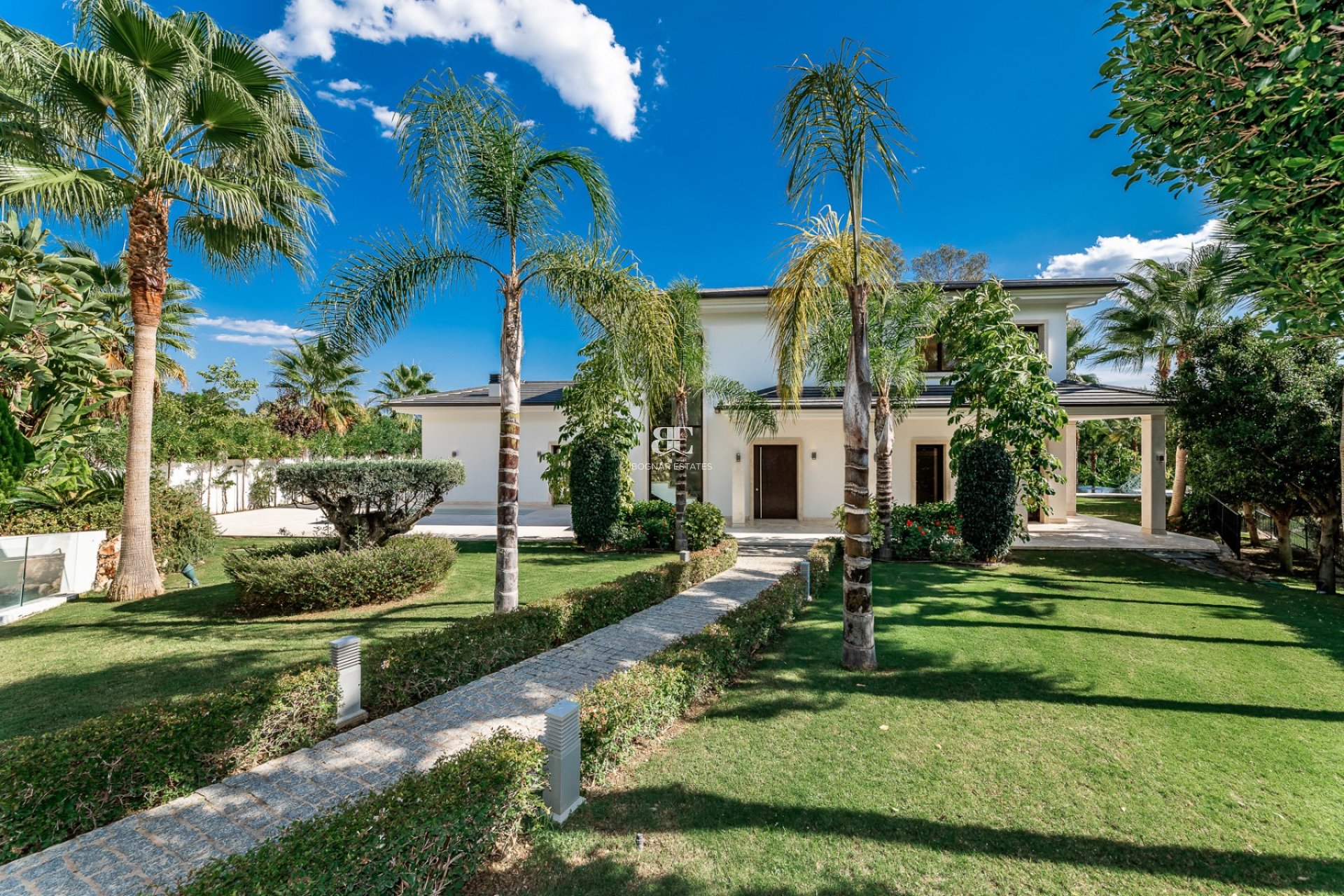 Wiederverkauf - Villa -
Marbella - Nueva Andalucía