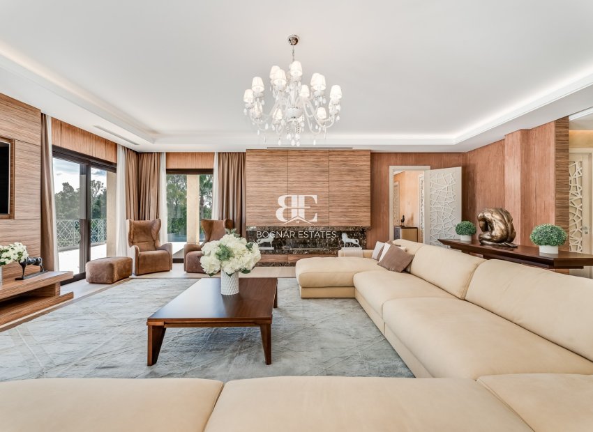 Wiederverkauf - Villa -
Marbella - Nueva Andalucía