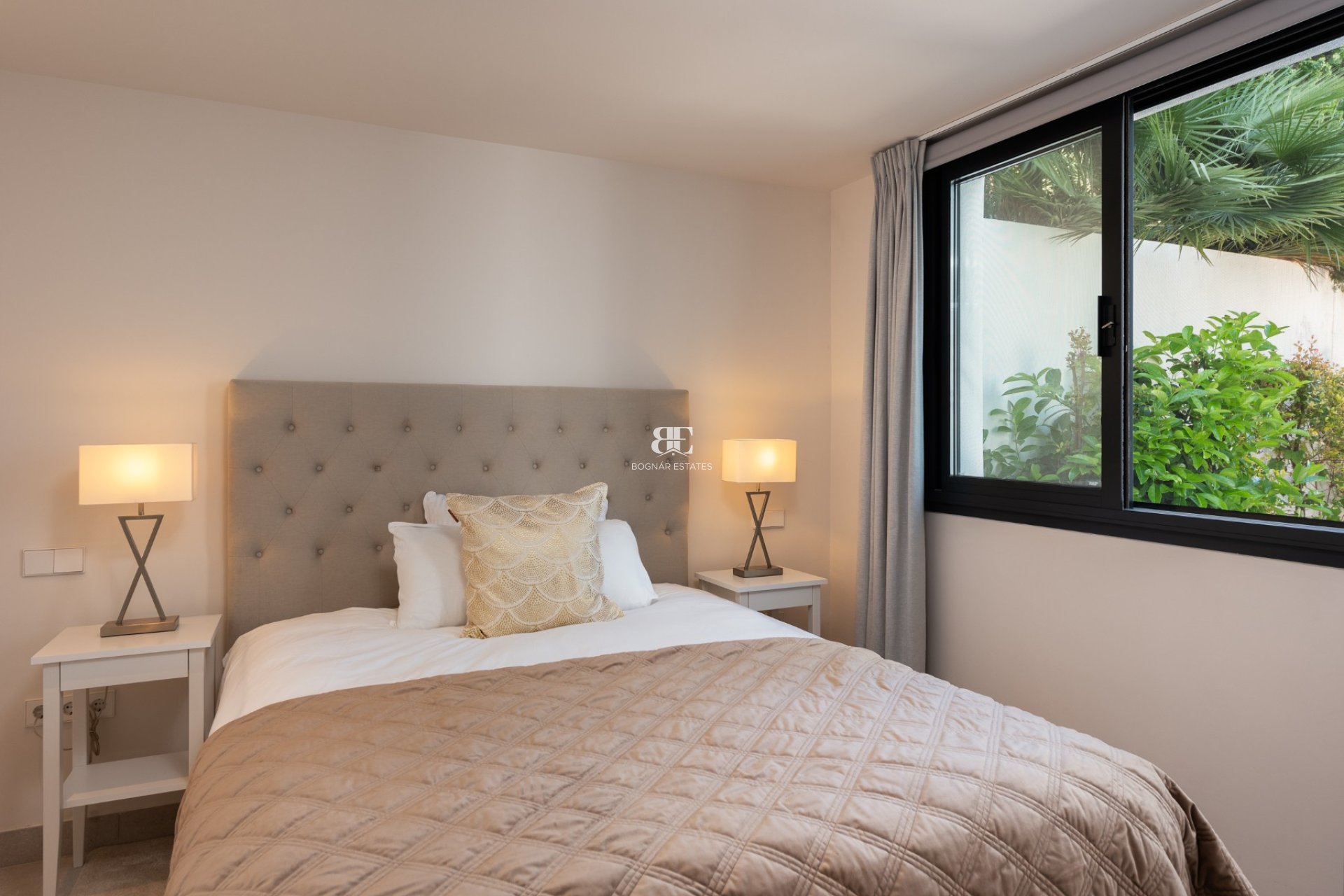 Wiederverkauf - Villa -
Marbella - Nueva Andalucía