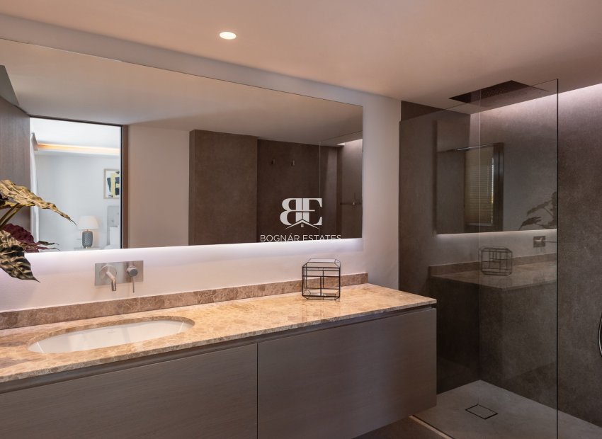 Wiederverkauf - Villa -
Marbella - Nueva Andalucía