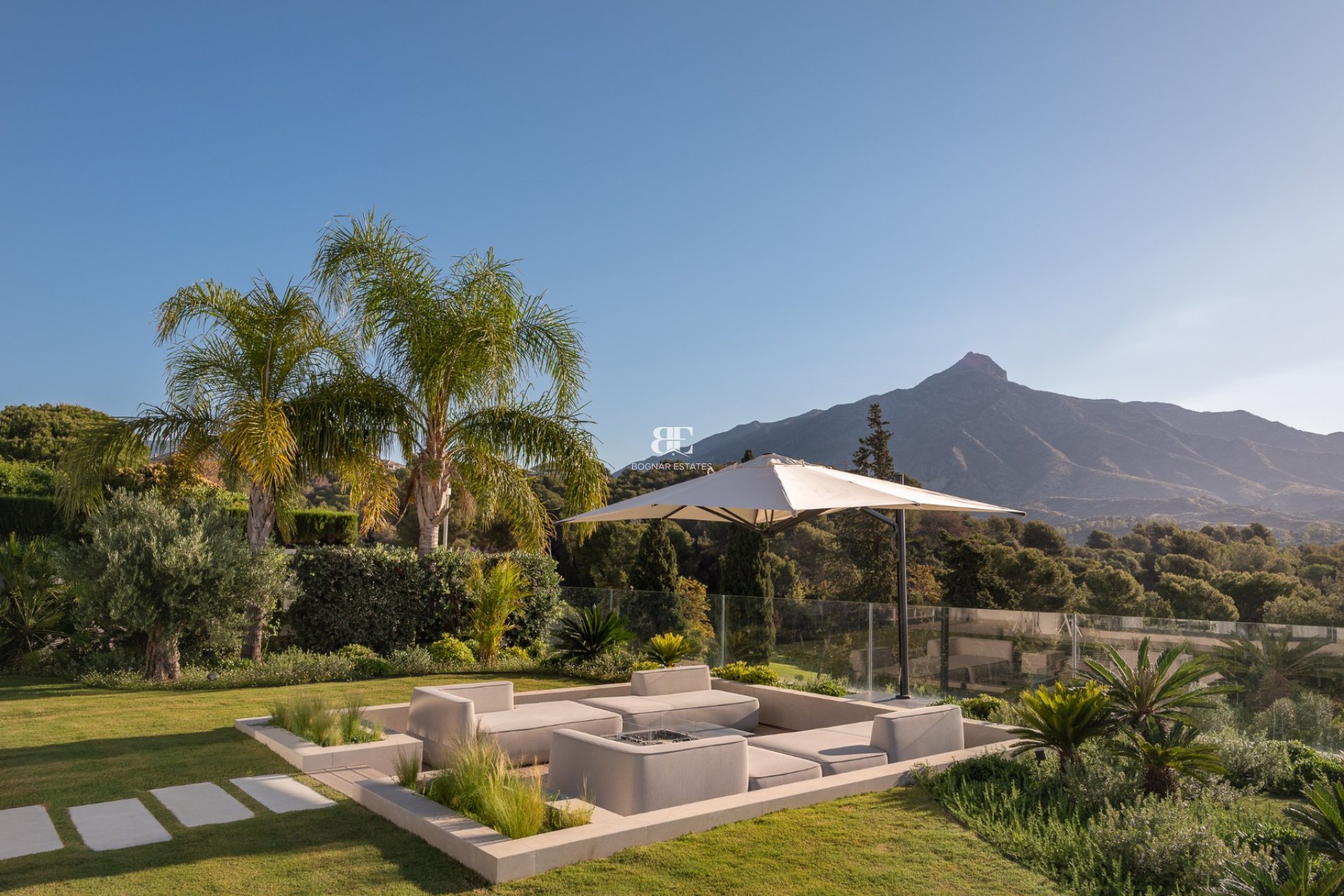 Wiederverkauf - Villa -
Marbella - Nueva Andalucía
