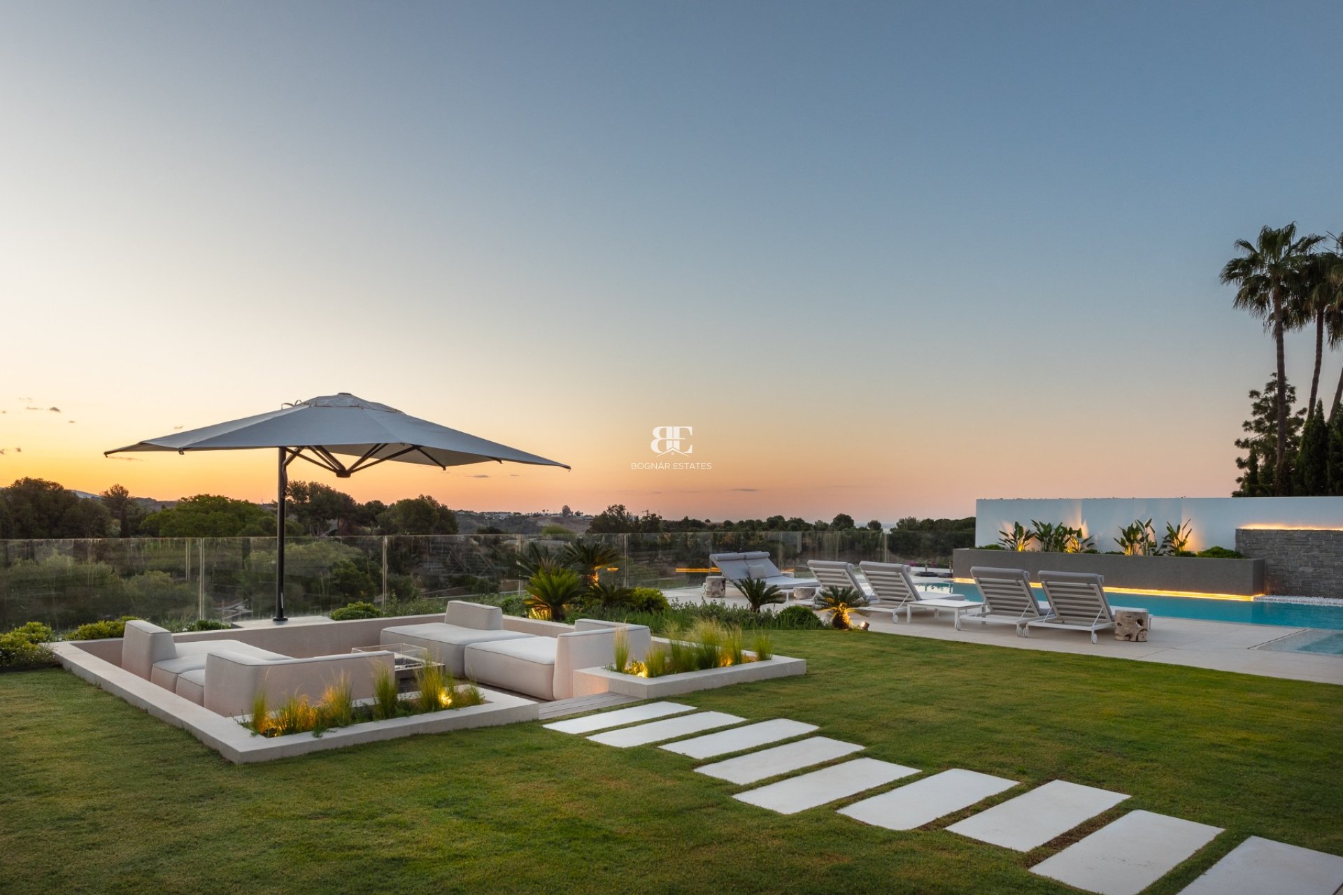 Wiederverkauf - Villa -
Marbella - Nueva Andalucía