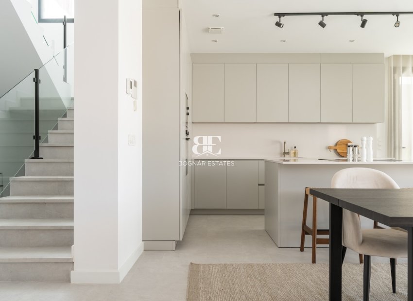 Wiederverkauf - Villa -
Marbella - Nueva Andalucía