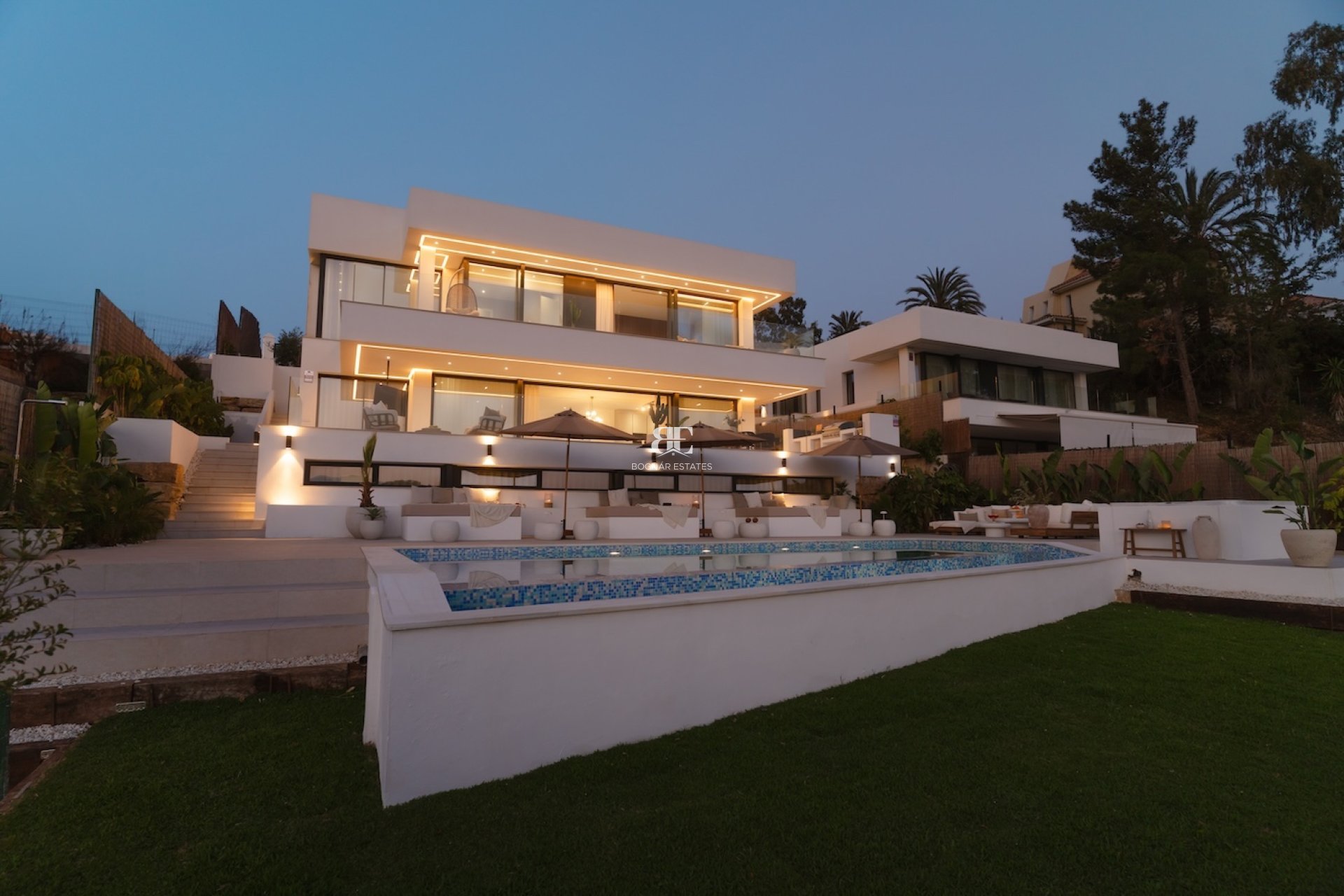 Wiederverkauf - Villa -
Marbella - Nueva Andalucía