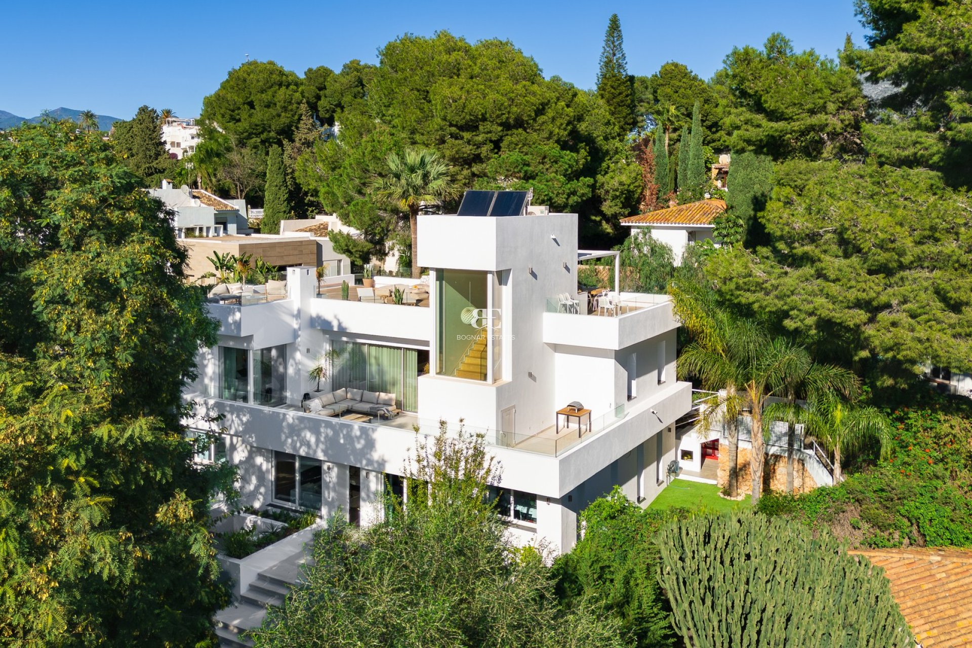 Wiederverkauf - Villa -
Marbella - Nueva Andalucía