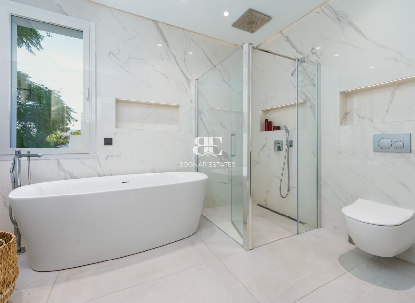 Wiederverkauf - Villa -
Marbella - Nueva Andalucía