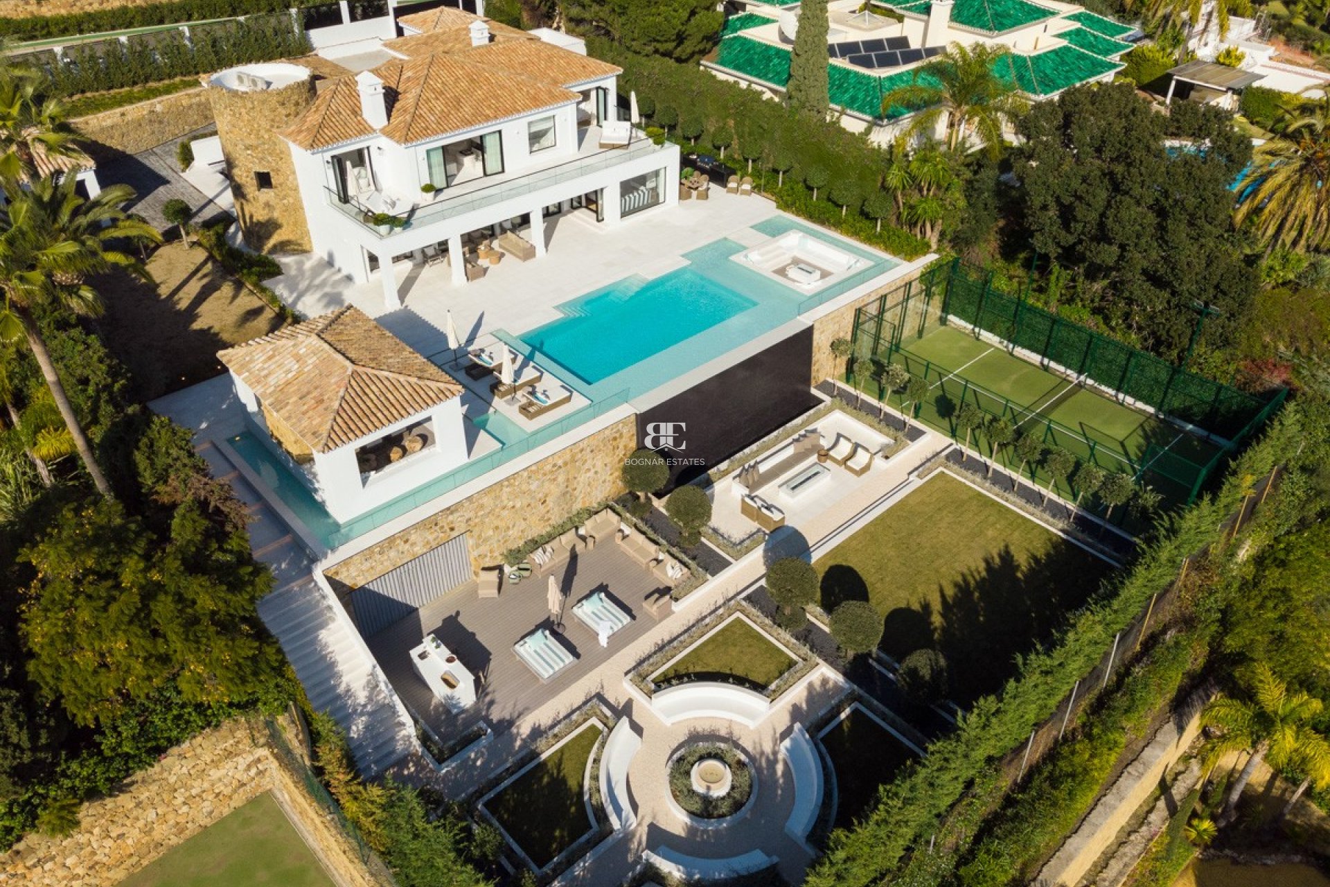Wiederverkauf - Villa -
Marbella - Nueva Andalucía
