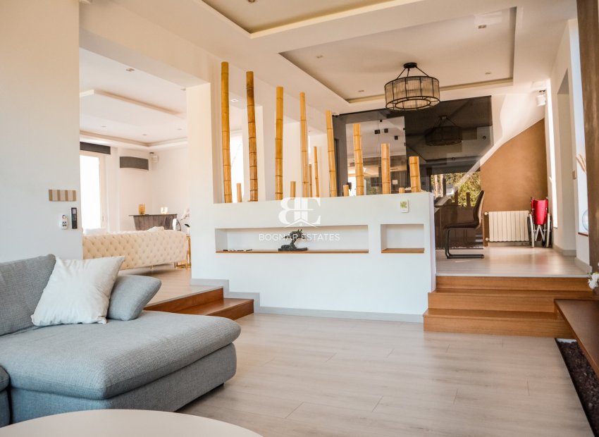 Wiederverkauf - Villa -
Marbella - Nueva Andalucía