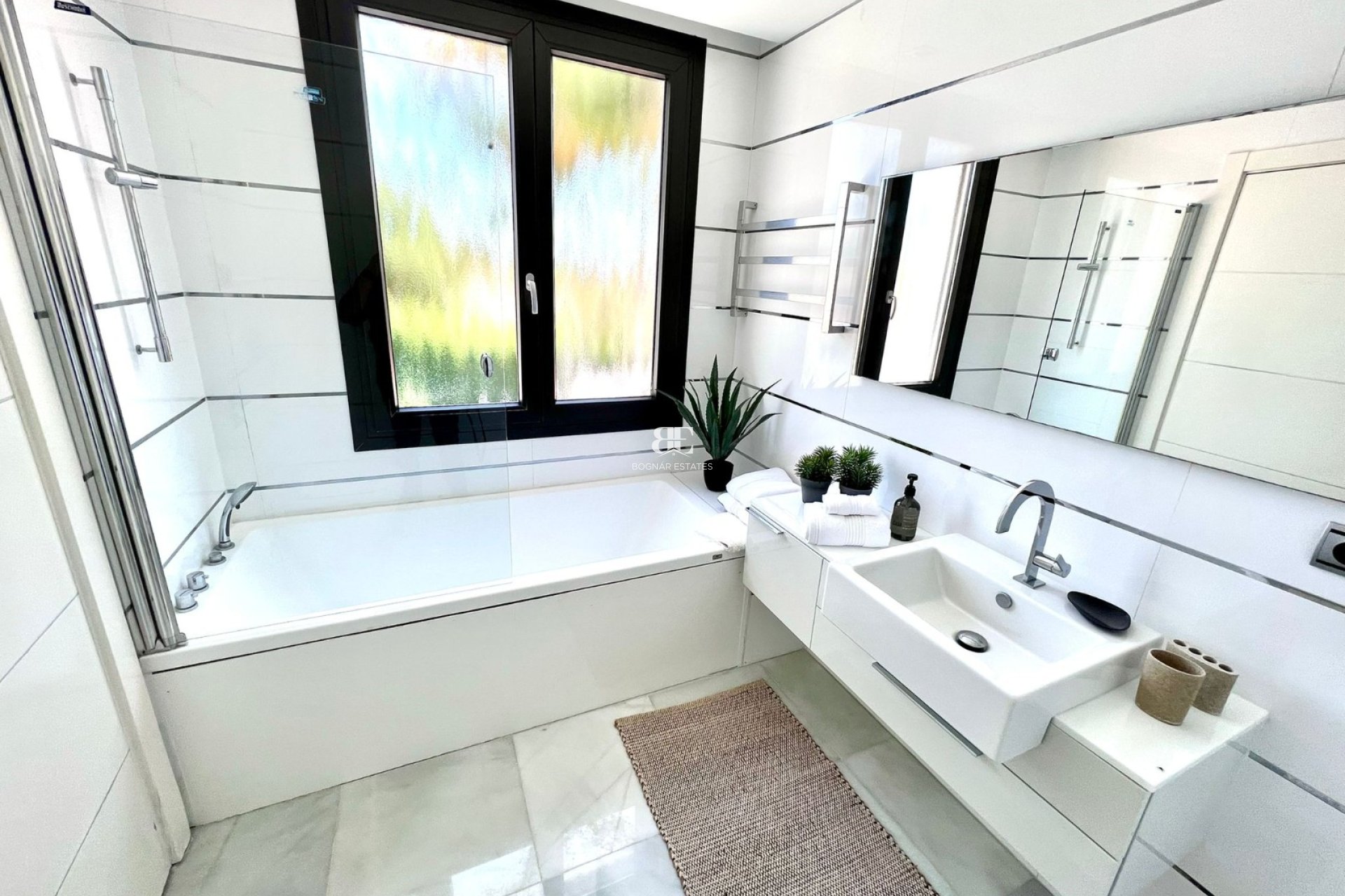 Wiederverkauf - Villa -
Marbella - Nueva Andalucía