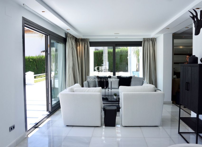 Wiederverkauf - Villa -
Marbella - Nueva Andalucía