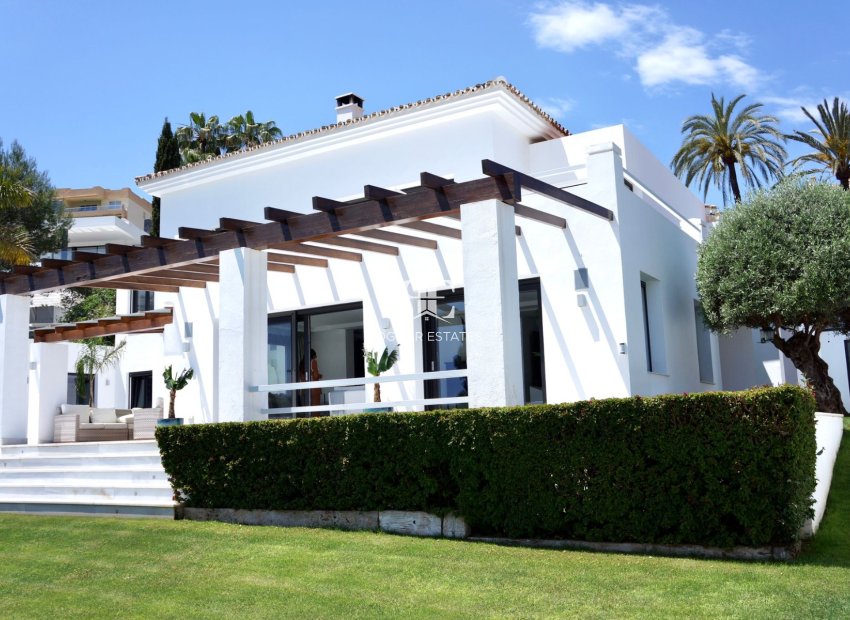 Wiederverkauf - Villa -
Marbella - Nueva Andalucía