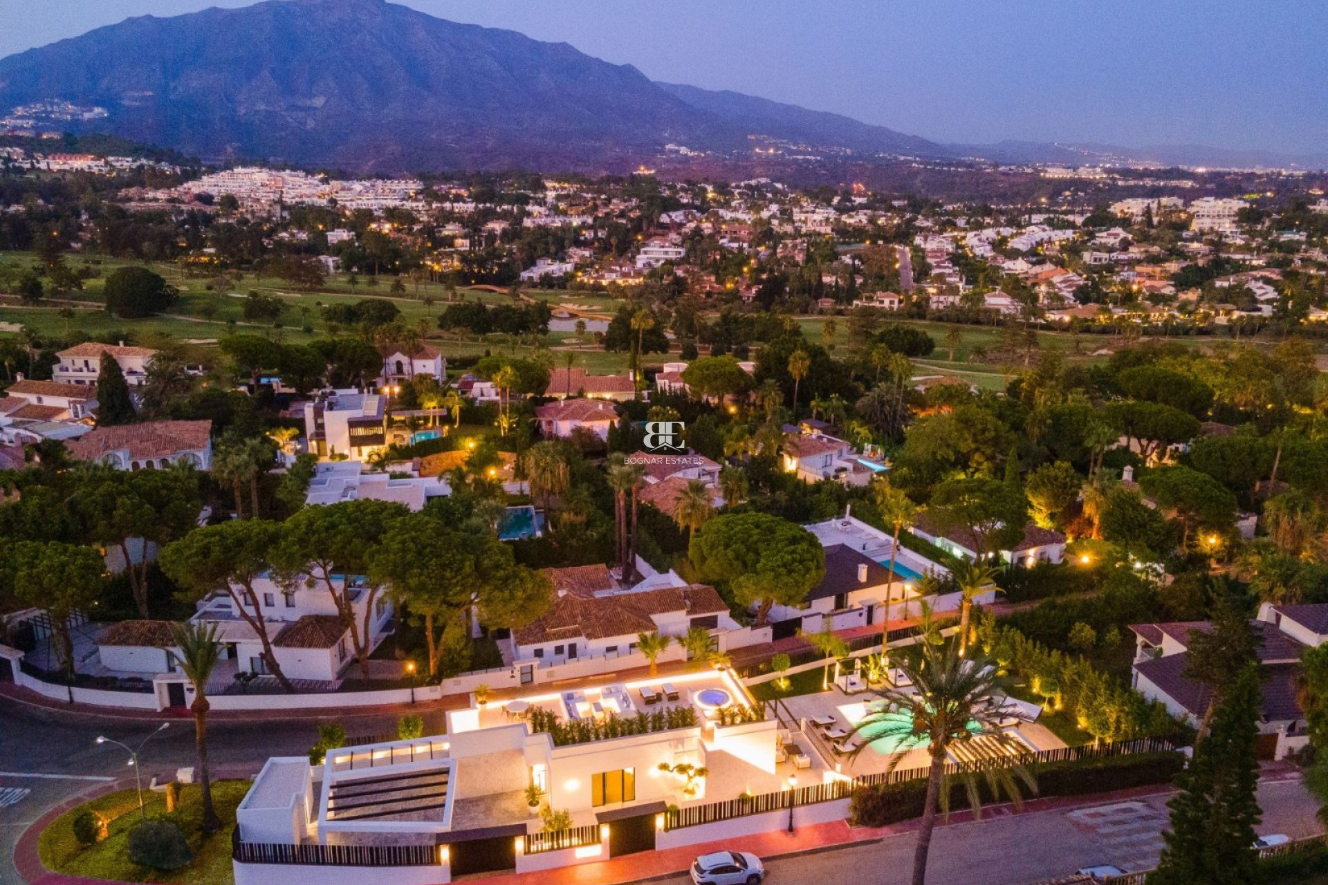 Wiederverkauf - Villa -
Marbella - Nueva Andalucía