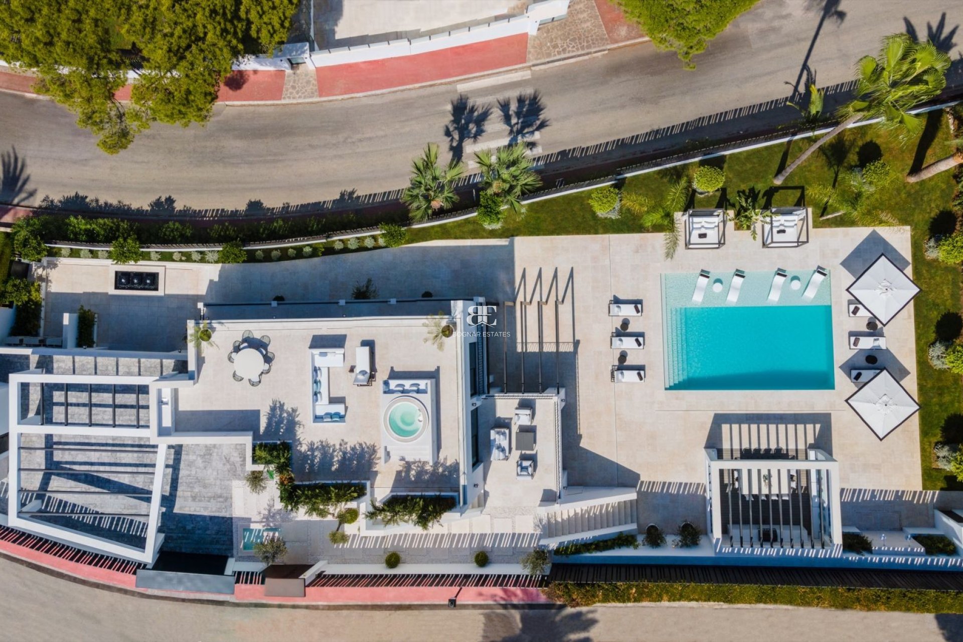 Wiederverkauf - Villa -
Marbella - Nueva Andalucía