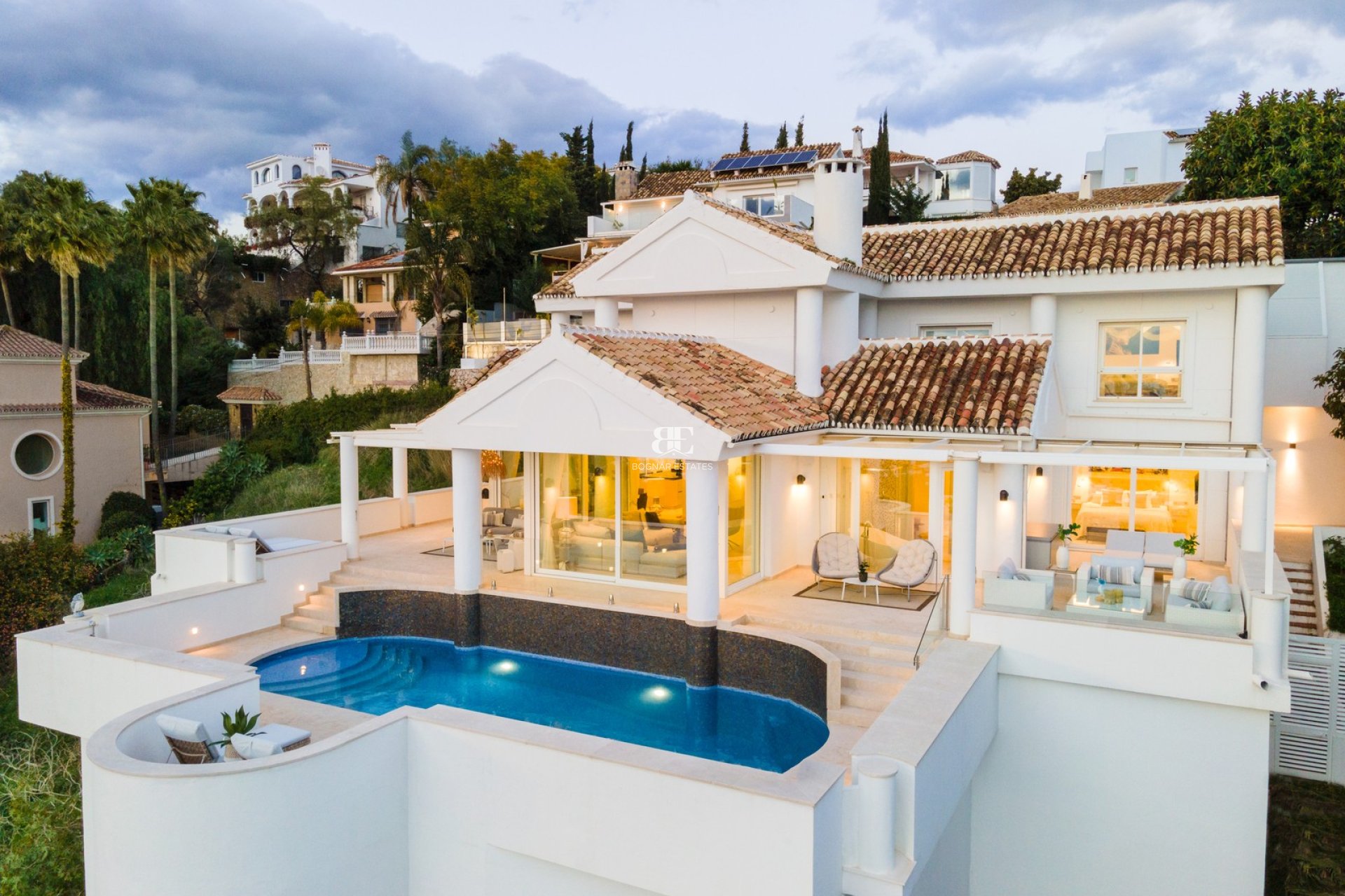Wiederverkauf - Villa -
Marbella - Nueva Andalucía