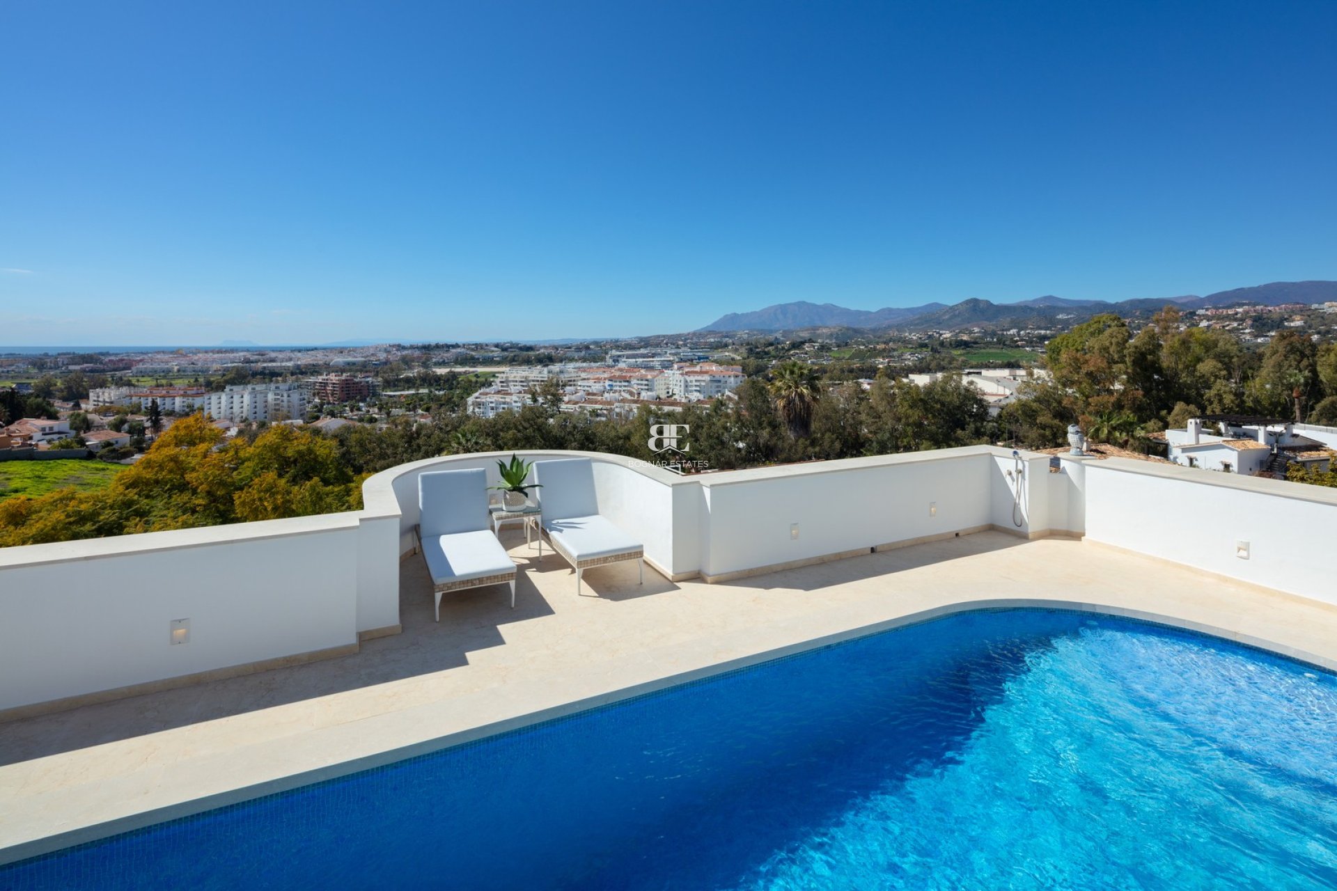 Wiederverkauf - Villa -
Marbella - Nueva Andalucía
