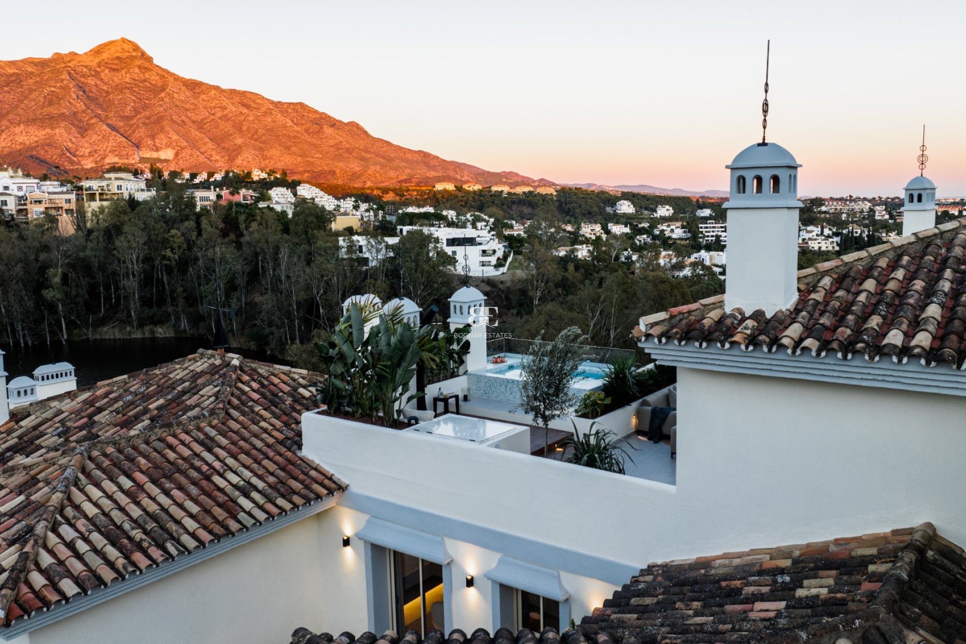 Wiederverkauf - Villa -
Marbella - Nueva Andalucía