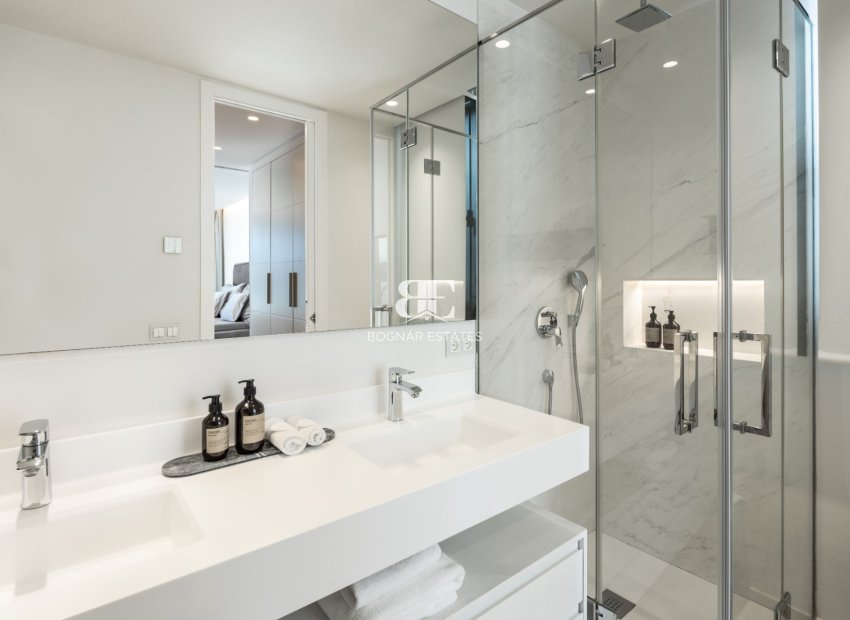 Wiederverkauf - Villa -
Marbella - Nueva Andalucía
