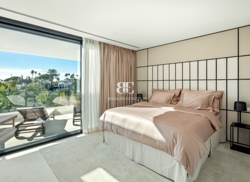Wiederverkauf - Villa -
Marbella - Nueva Andalucía