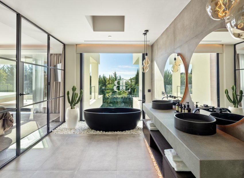 Wiederverkauf - Villa -
Marbella - Nueva Andalucía