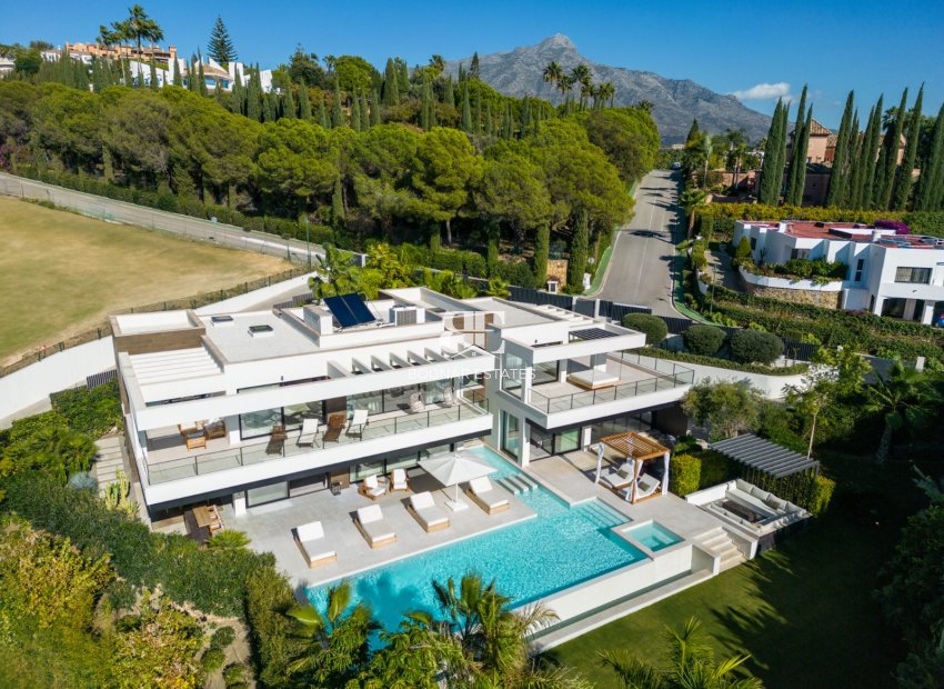 Wiederverkauf - Villa -
Marbella - Nueva Andalucía