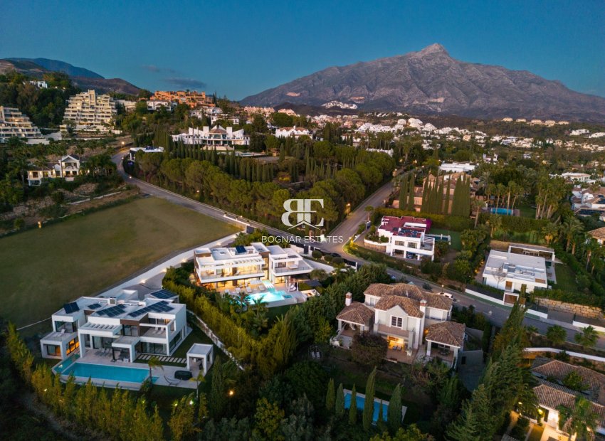Wiederverkauf - Villa -
Marbella - Nueva Andalucía