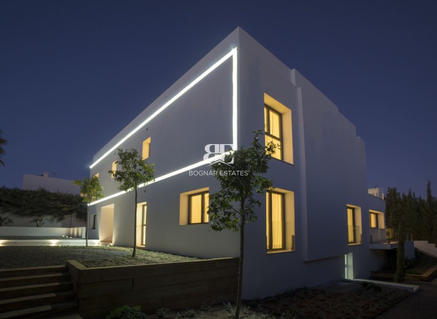 Wiederverkauf - Villa -
Marbella - Nueva Andalucía