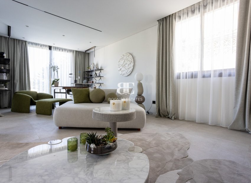 Wiederverkauf - Villa -
Marbella - Nueva Andalucía