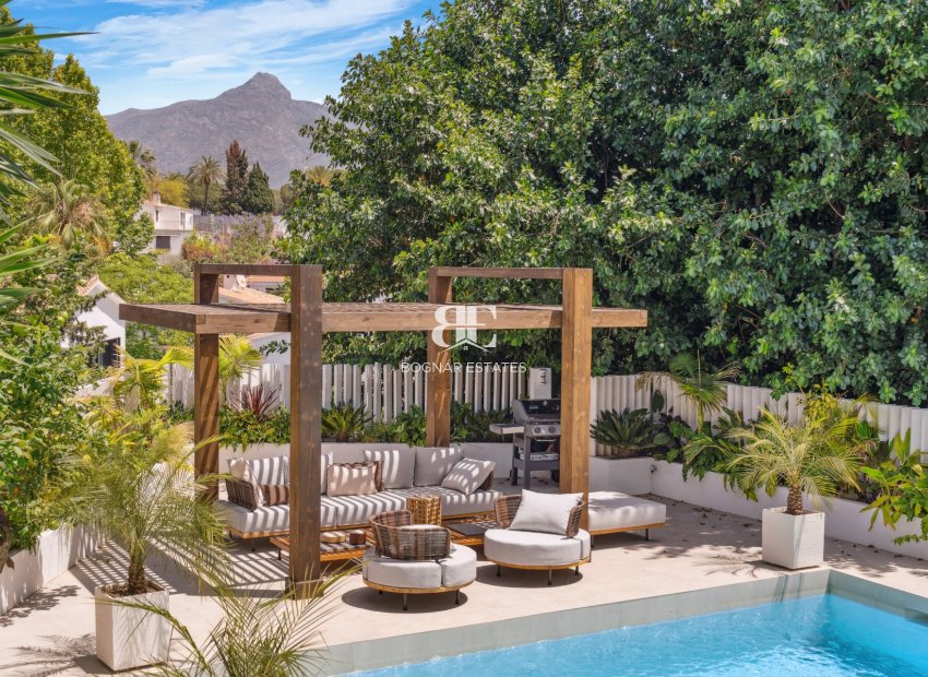 Wiederverkauf - Villa -
Marbella - Nueva Andalucía