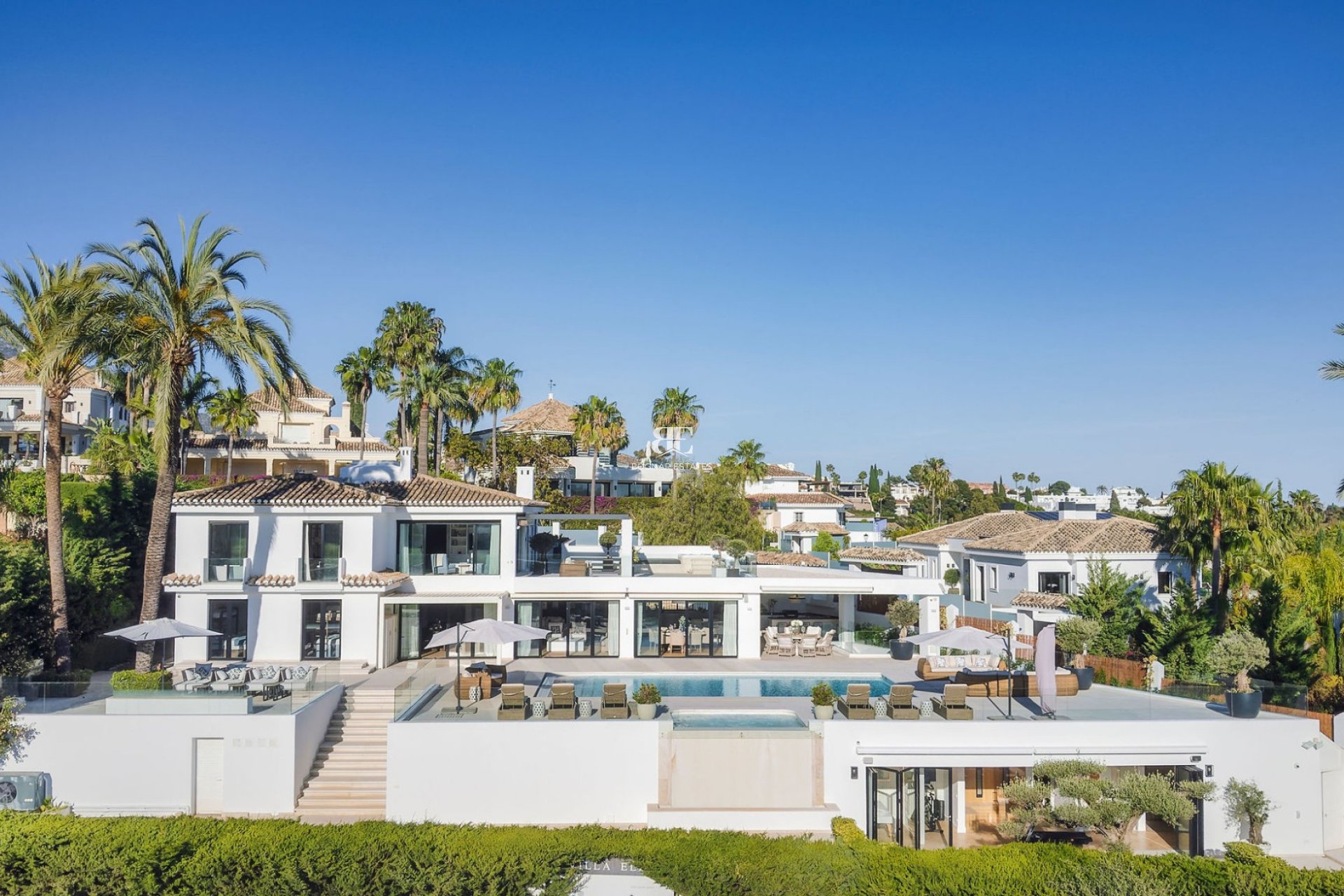 Wiederverkauf - Villa -
Marbella - Nueva Andalucía