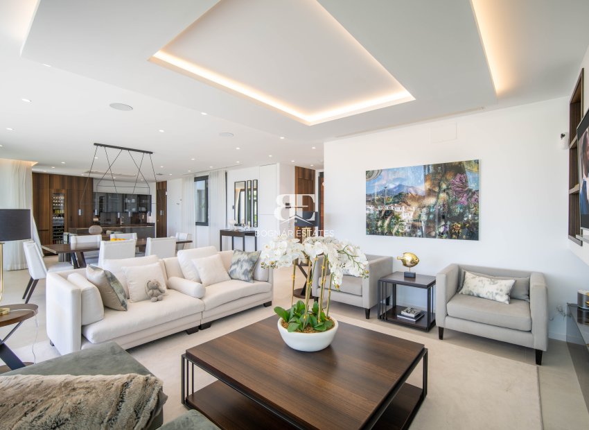 Wiederverkauf - Villa -
Marbella - Nueva Andalucía