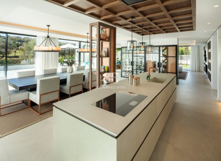 Wiederverkauf - Villa -
Marbella - Nueva Andalucía