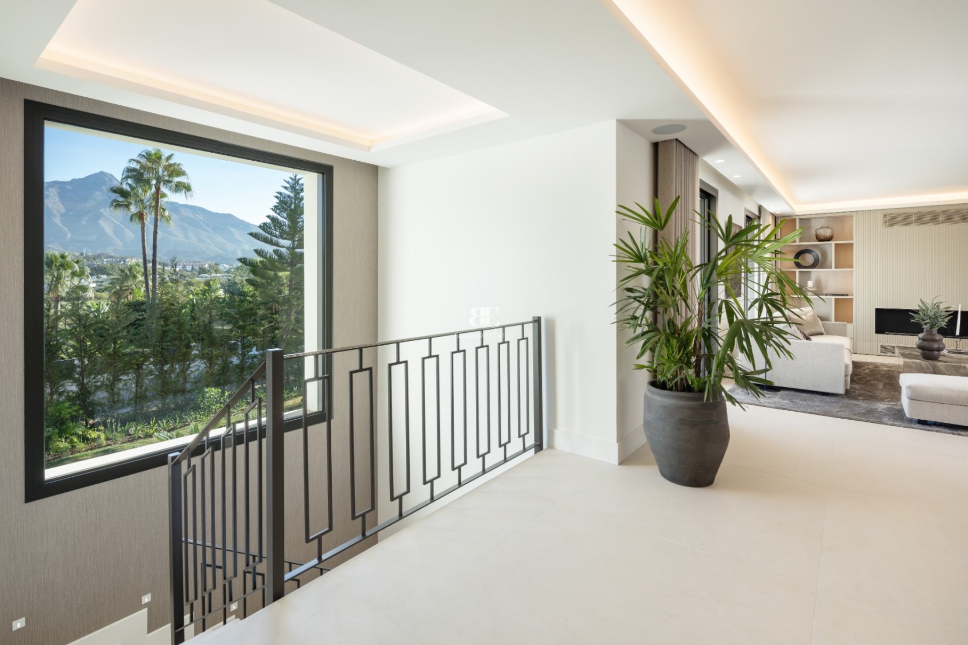 Wiederverkauf - Villa -
Marbella - Nueva Andalucía