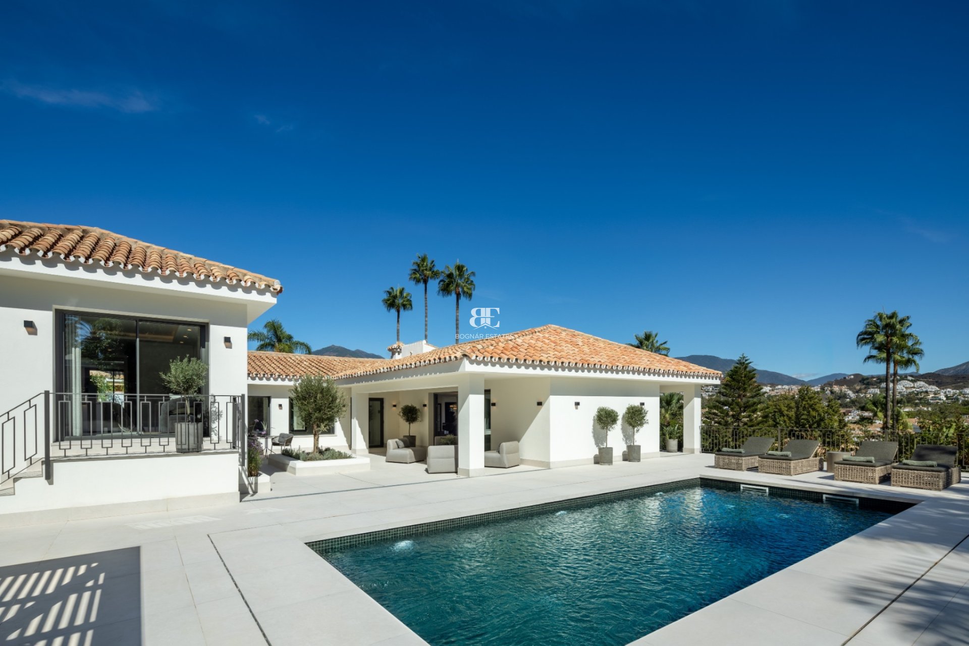 Wiederverkauf - Villa -
Marbella - Nueva Andalucía