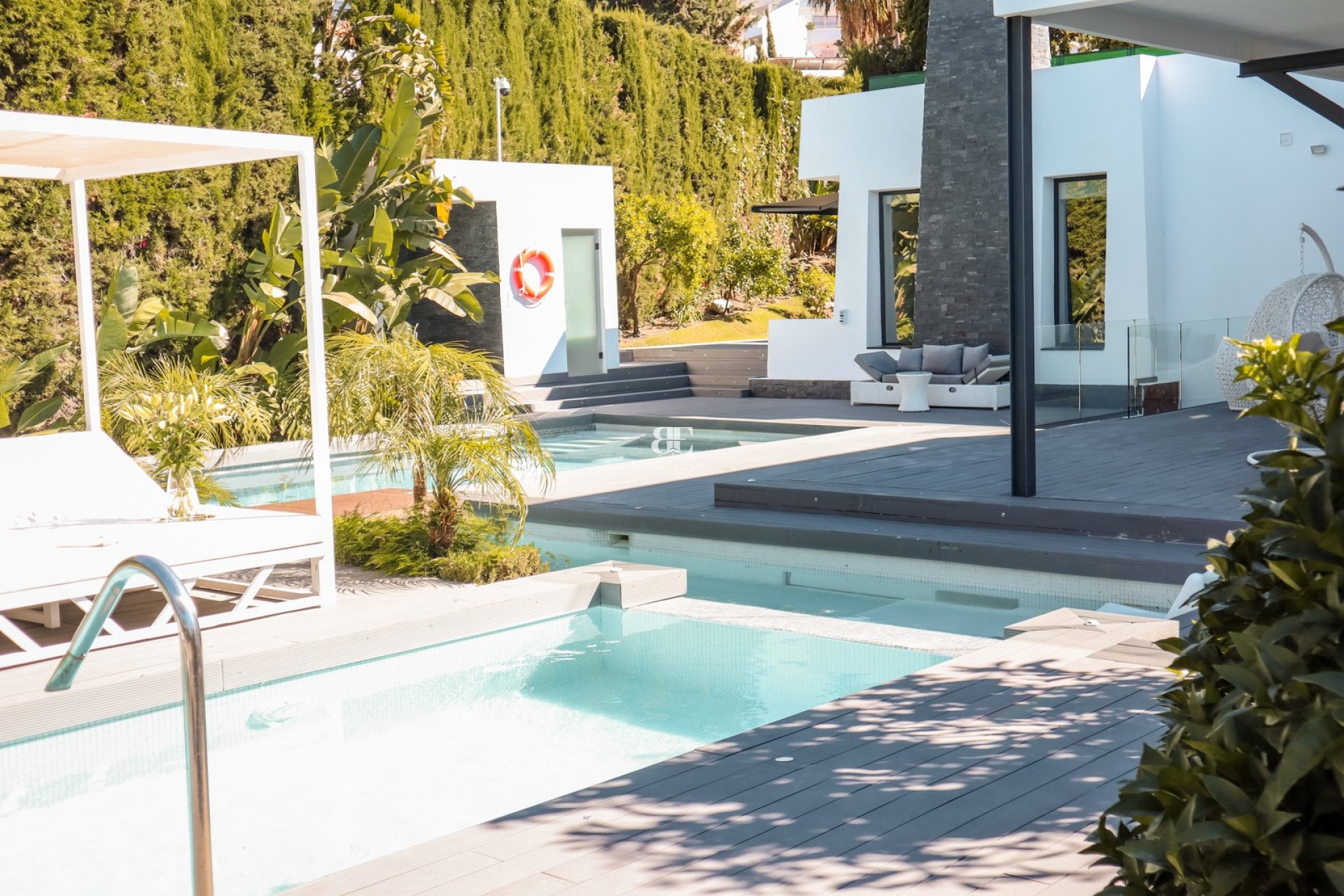 Wiederverkauf - Villa -
Marbella - Nueva Andalucía