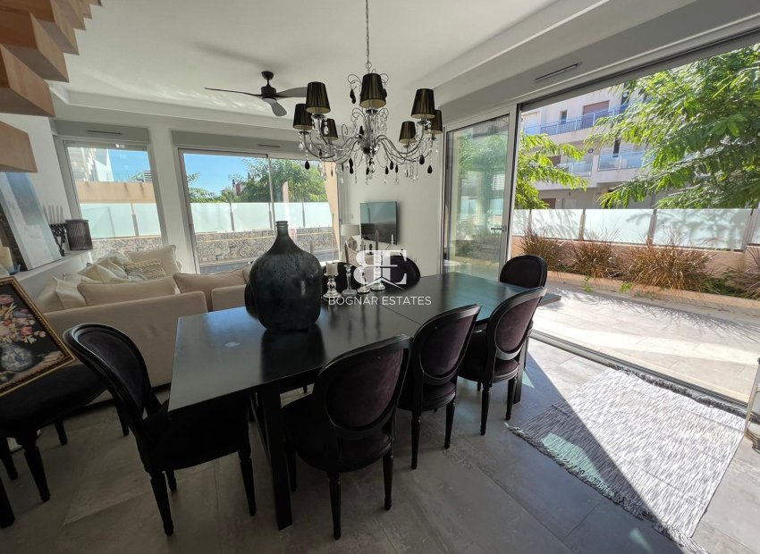 Wiederverkauf - Villa -
Mil Palmeras - Costa Blanca