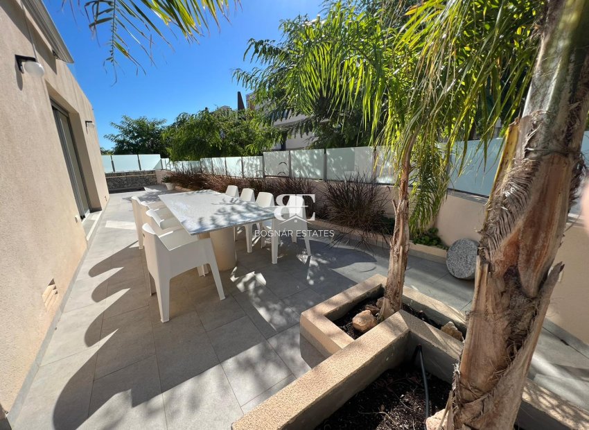 Wiederverkauf - Villa -
Mil Palmeras - Costa Blanca