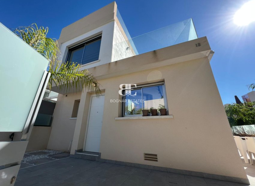 Wiederverkauf - Villa -
Mil Palmeras - Costa Blanca