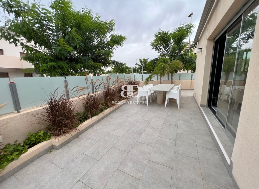 Wiederverkauf - Villa -
Mil Palmeras - Costa Blanca