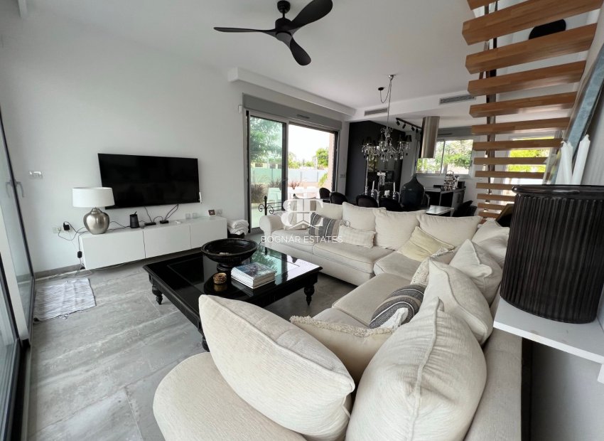 Wiederverkauf - Villa -
Mil Palmeras - Costa Blanca