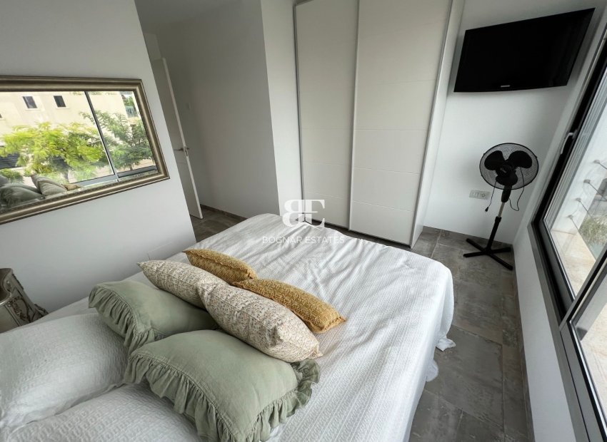 Wiederverkauf - Villa -
Mil Palmeras - Costa Blanca